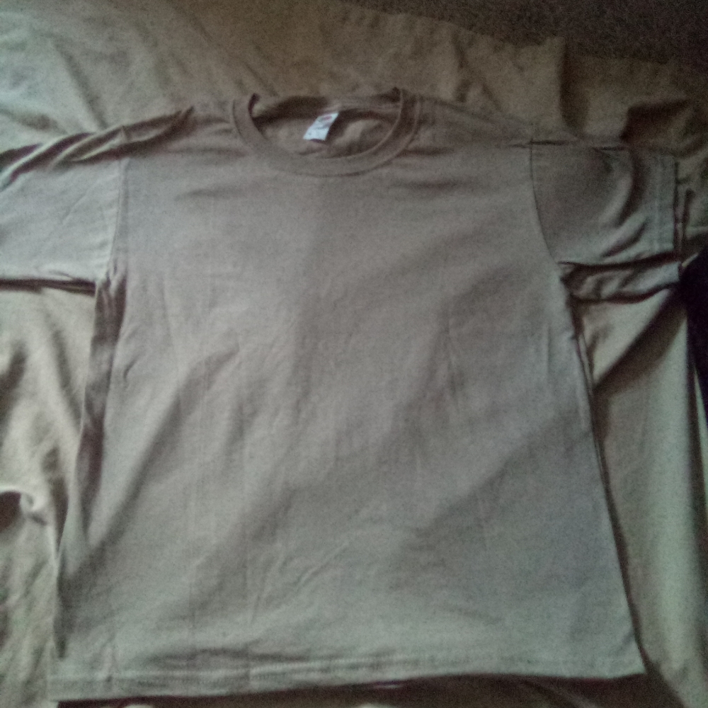 Medium T-shirt (2)